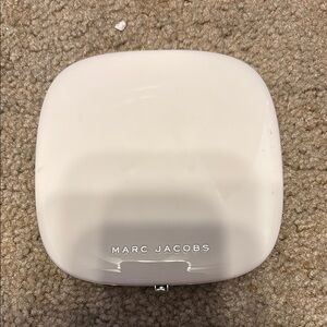 Marc Jacobs Cream Compact Case